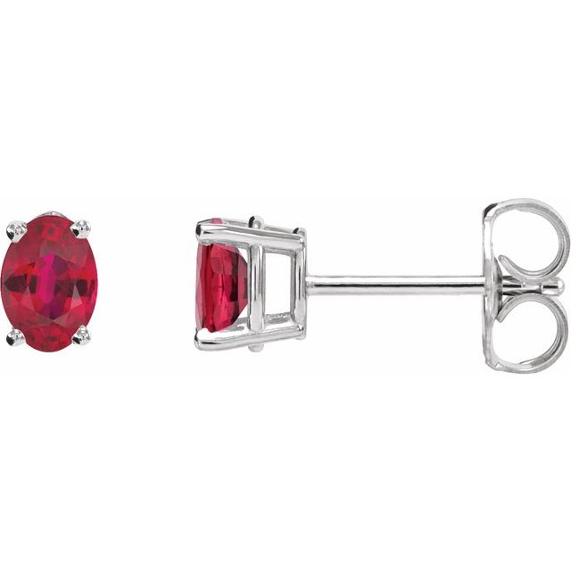 Oval 4-Prong Lightweight Stud Earrings